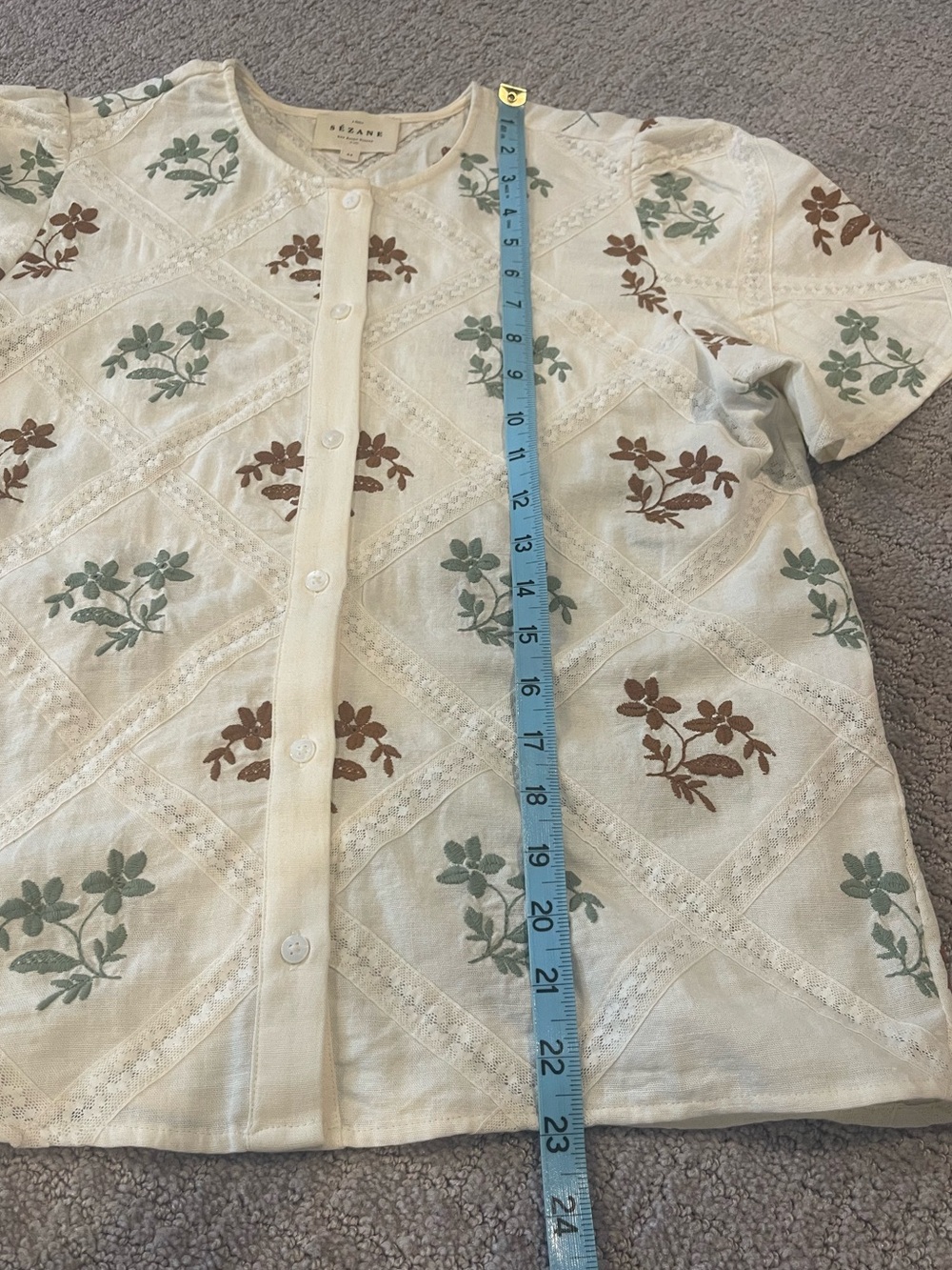 Sezane Amade Button Front Short Sleeve Top in Ecru With Embroidered Flowers, 34 - Picture 9 of 16